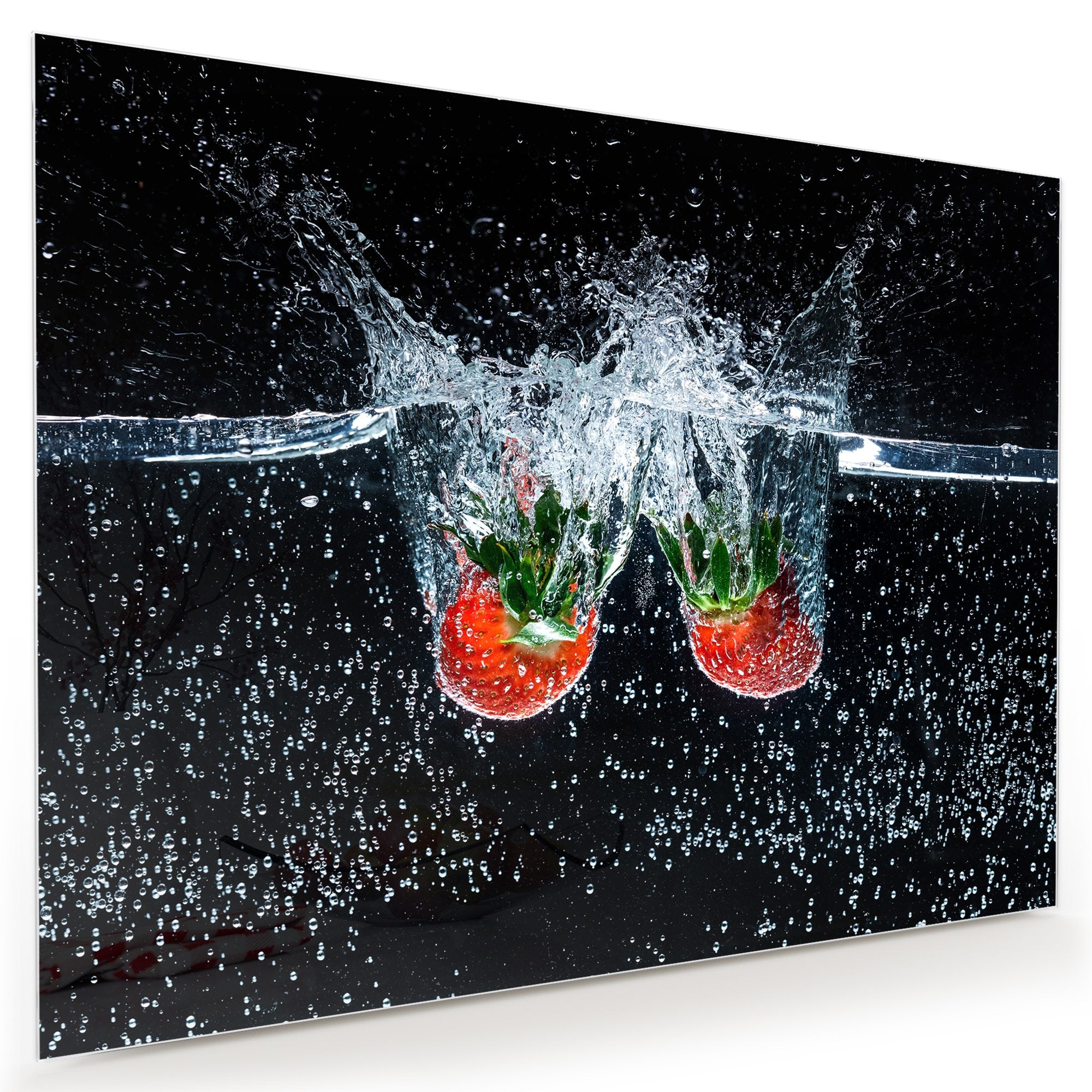 Wandbild - Erdbeeren in Wasser fallend