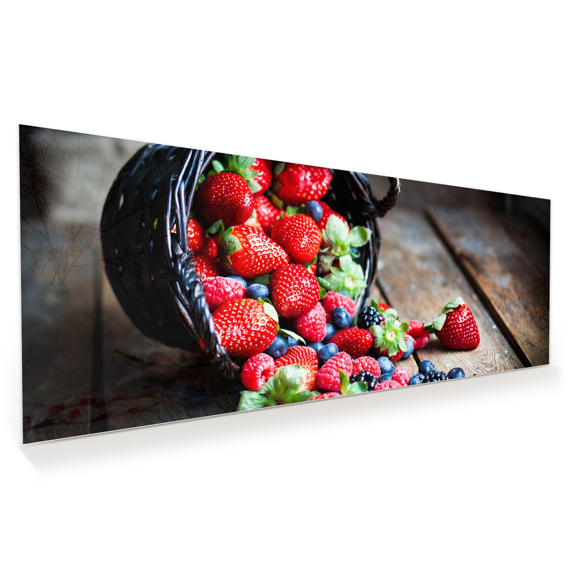 Wandbild - Beeren aus Korb fallend